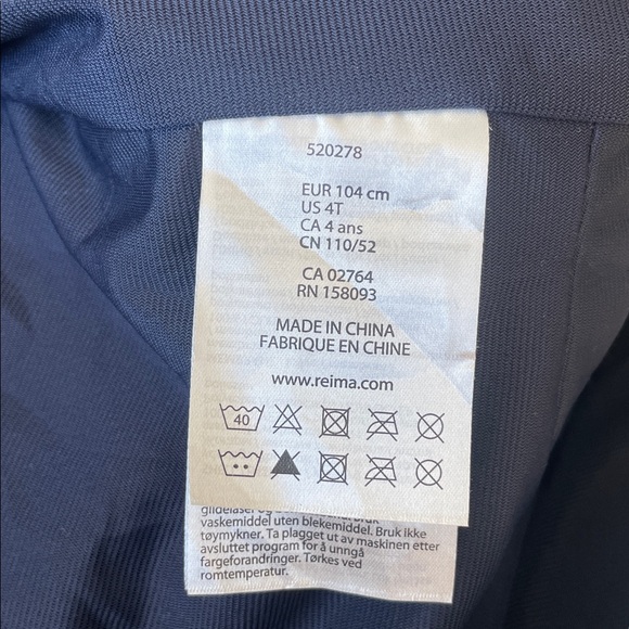 Reima rain suit 4T - Picture 9 of 10